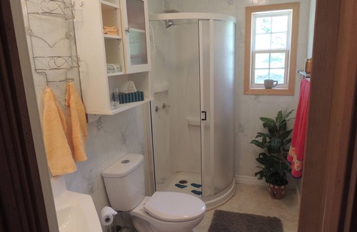 Annapolis County Cabaña | Lovely Cottage on the Lake