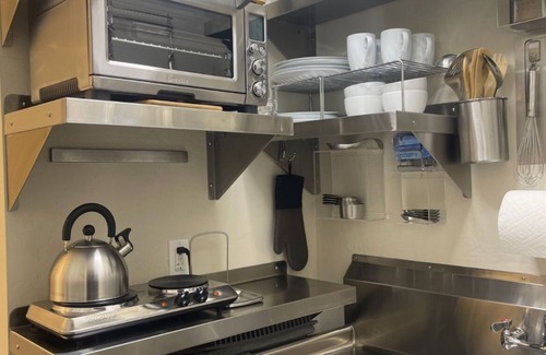 Tehachapi Casa | Lovely Country Experience with Private 2 Bedroom Bath and Kitchenette -Tehachapi