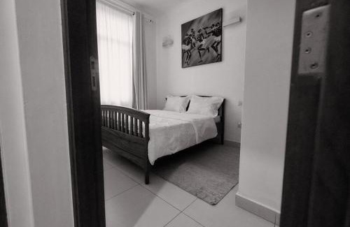 Mwananyamala Apartamento | Lovely & cozy 3 bedroom with pool