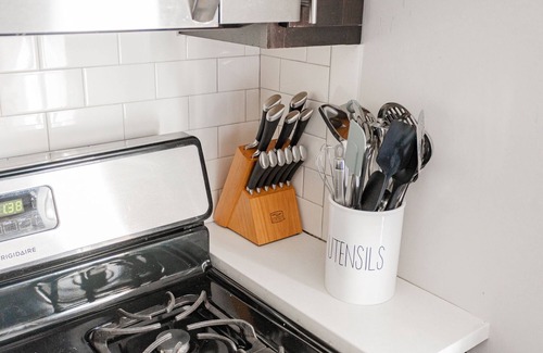 Rogers Park Apartamento | Lovely|Cozy|Homey|2 Bed|1 Bath|
