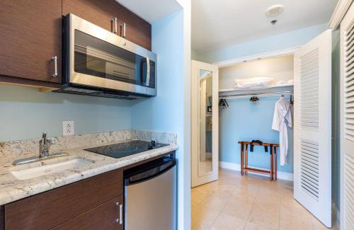 Key Biscayne Casa | Lovely Deluxe Unit Located at Ritz Carlton - Key Biscayne!