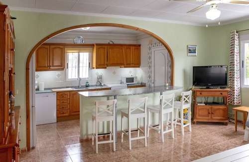 San Luis Villa | Bonito chalet con piscina privada en amplia parcela