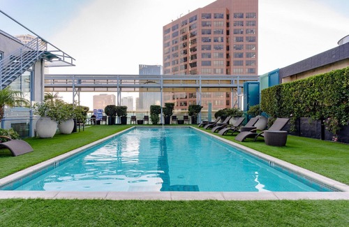 City West Apartamento | Lovely Downtown 1BR w/ Pool, Gym & W/D near Staples Center, by Blueground