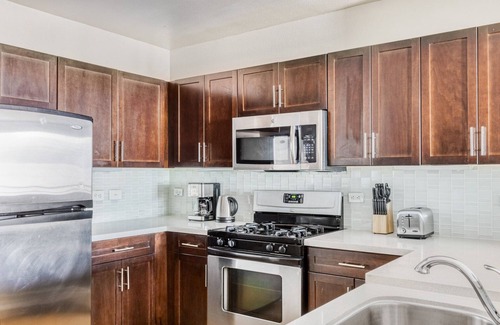 City West Apartamento | Lovely Downtown 1BR w/ Pool, W/D & Gym, near 7th St Metro, by Blueground