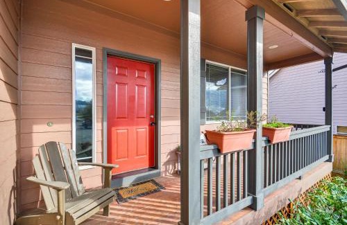 Dundee Casa | Lovely Dundee Home with Private Yard and Fire Pit!
