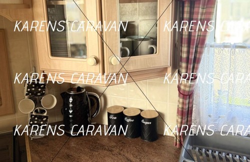 Towyn Casa | lovely family caravan well equipped near all amenaties TV in lounge