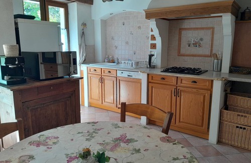 Pellevoisin Casa | Lovely farmhouse - 3 bedrooms - wifi - garden - fireplace