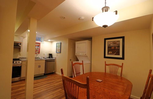 Chautauqua Apartamento | Lovely, first floor apartment on a quiet street in Chautauqua's North End!