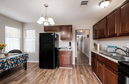 Beacon Hill Condominio | Lovely Furnished 2BR & 1BA Apt-Minutes to Downtown-30% OFF- Monthly Rental