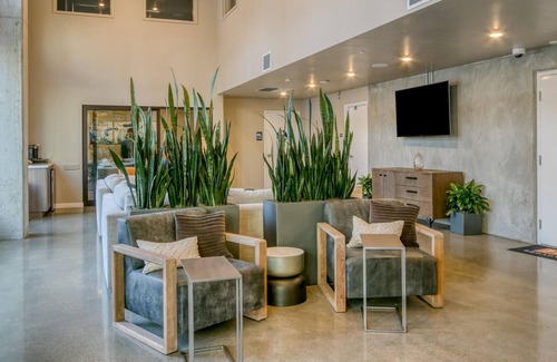 Downtown Oakland Apartamento | Lovely Furnished 2BR in Oakland, Pet-Friendly