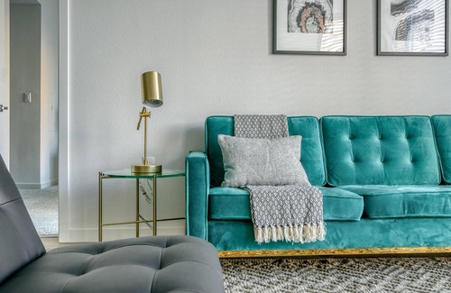 Downtown Oakland Apartamento | Lovely Furnished 2BR in Oakland, Pet-Friendly