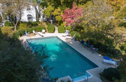 Rockbridge Baths Casa | Lovely Gardens with lots of solitude. Inground pool. Minutes to Lexington VA.