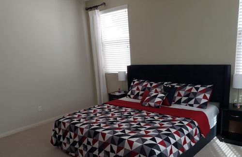 Rialto Casa | Lovely Gated Community house is the Inland Empire