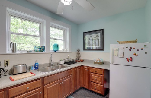 Hendersonville Apartamento | Lovely Hendersonville Retreat ~ 1 Mi to Downtown!