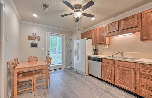 High Point Casa | Lovely High Point Abode ~ 2 Mi to University!