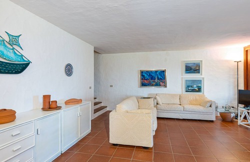 Abbiadori Casa | Lovely Holiday Home “La Casa Degli Ulivi” with Sea View, Mountain View, Wi-Fi, Terraces & Garden