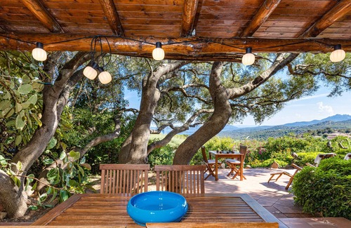 Abbiadori Casa | Lovely Holiday Home “La Casa Degli Ulivi” with Sea View, Mountain View, Wi-Fi, Terraces & Garden
