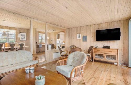 Tørresø Casa | Lovely Holiday Home On The Beach At Tørresø