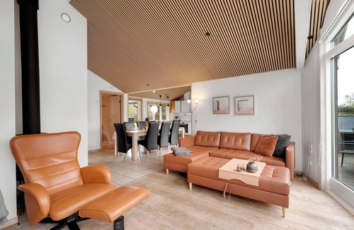 Ringkøbing-Skjern Municipality Casa | Lovely holiday home with large outdoor spa, indoor spa and sauna close to Ringkøbing Fjord.
