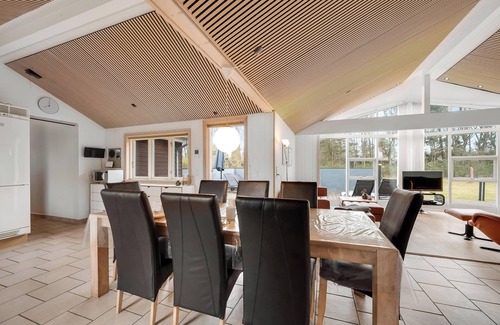 Ringkøbing-Skjern Municipality Casa | Lovely holiday home with large outdoor spa, indoor spa and sauna close to Ringkøbing Fjord.