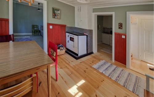 Auktsjaur Casa | Lovely Home In Auktsjaur With Sauna