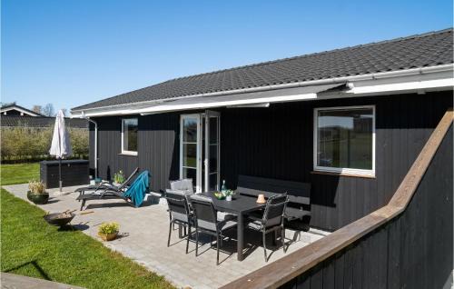 Havnsø Casa | Lovely Home In Føllenslev With Wifi