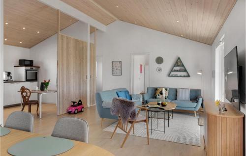 Havnsø Casa | Lovely Home In Føllenslev With Wifi
