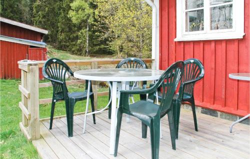 Harryda Casa | Lovely Home In Härryda With Kitchen
