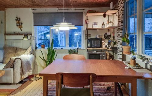 Kallby Casa | Lovely Home In Lidköping With Wifi