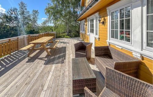 Lindesnes Casa | Lovely Home In Lindesnes With Sauna