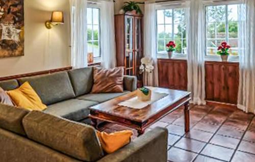 Lindesnes Casa | Lovely Home In Lindesnes With Sauna