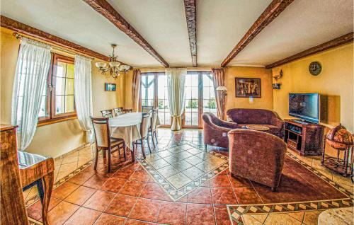 Malechowo Casa | Lovely Home In Malechowo With Wifi