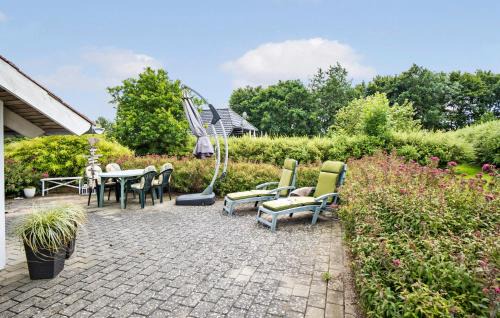 Vejlby Fed Casa | Lovely Home In Middelfart With Kitchen