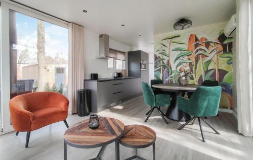 Oosterwolde Casa | Lovely Home In Oosterwolde With Wifi