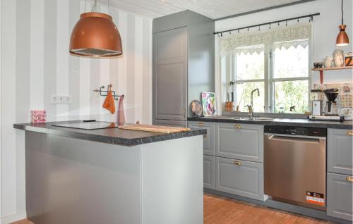 Simrishamn Casa | Lovely Home In Simrishamn With Kitchen
