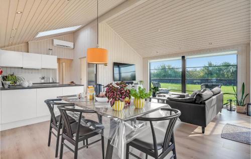 Store Kongsmark Casa | Lovely Home In Slagelse With Kitchen