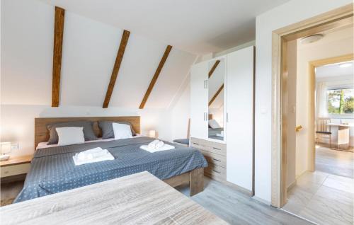 Gospic Casa | Lovely Home In Smiljan With Sauna