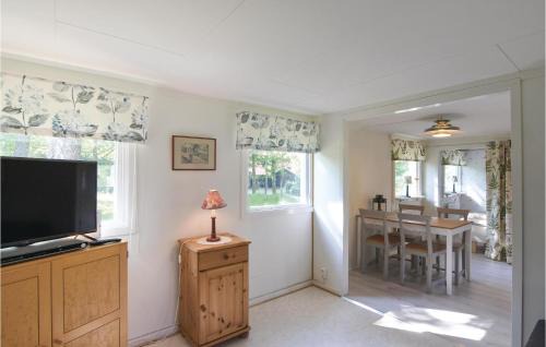 Stenkullen Casa | Lovely Home In Stenkullen With Wifi