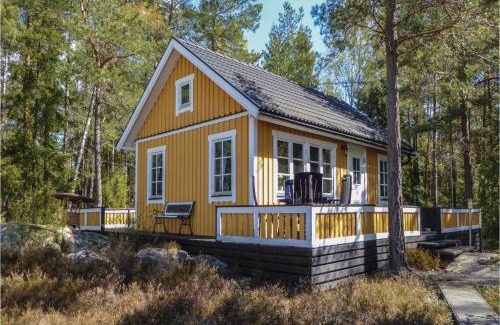Storgardet-Tallasen-Tostero Casa | Lovely Home In Strängnäs With Kitchen