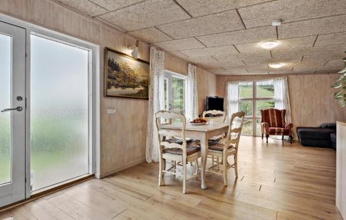 Ugerlse Casa | Lovely Home In Ugerløse With Kitchen