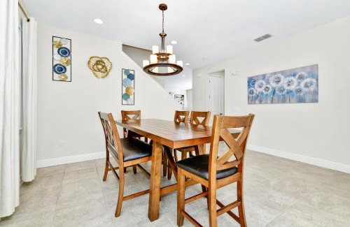West Kissimmee Casa | Lovely Home Near Disney With Private Pool, Water Park & Resort Access At Encore Resort Reunion - 7423Mr