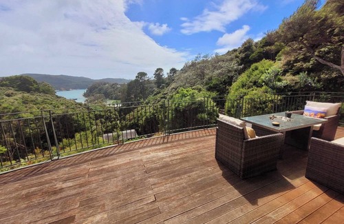 Kawau Island Casa | Lovely home on island paradise (School holiday and labour weekend special on now