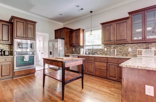 Wesley Heights Casa | Lovely Home with In-Law Suite. In the City!