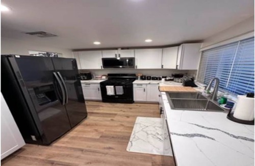 Simi Valley Casa | Lovely home with pool and jacuzzi