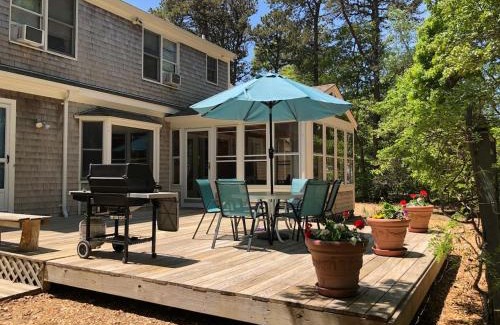Eastham Casa | Lovely House 5 Min to Beach with Deck Grill and Garage