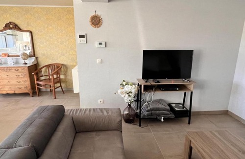 Heers Apartamento | Lovely house in Heers with 2 bedrooms