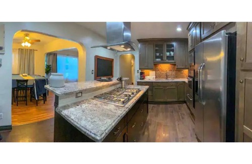 Lincoln Acres Casa | Lovely house in the suburbs! Privacy & comfort!