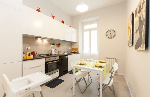 Rione XVIII Castro Pretorio Apartamento | Lovely House Rome - Apartamento de lujo para grupos y familias