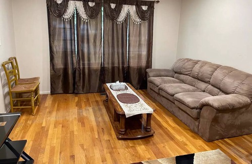 Warren Casa | Lovely Huge1 story home 5 beds up 10 people