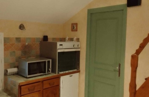 Bons-en-Chablais Apartamento | Lovely independent studio